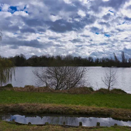 Feriehus Lnbnb - Petite Maison Au Coeur De - Face Aux Etangs